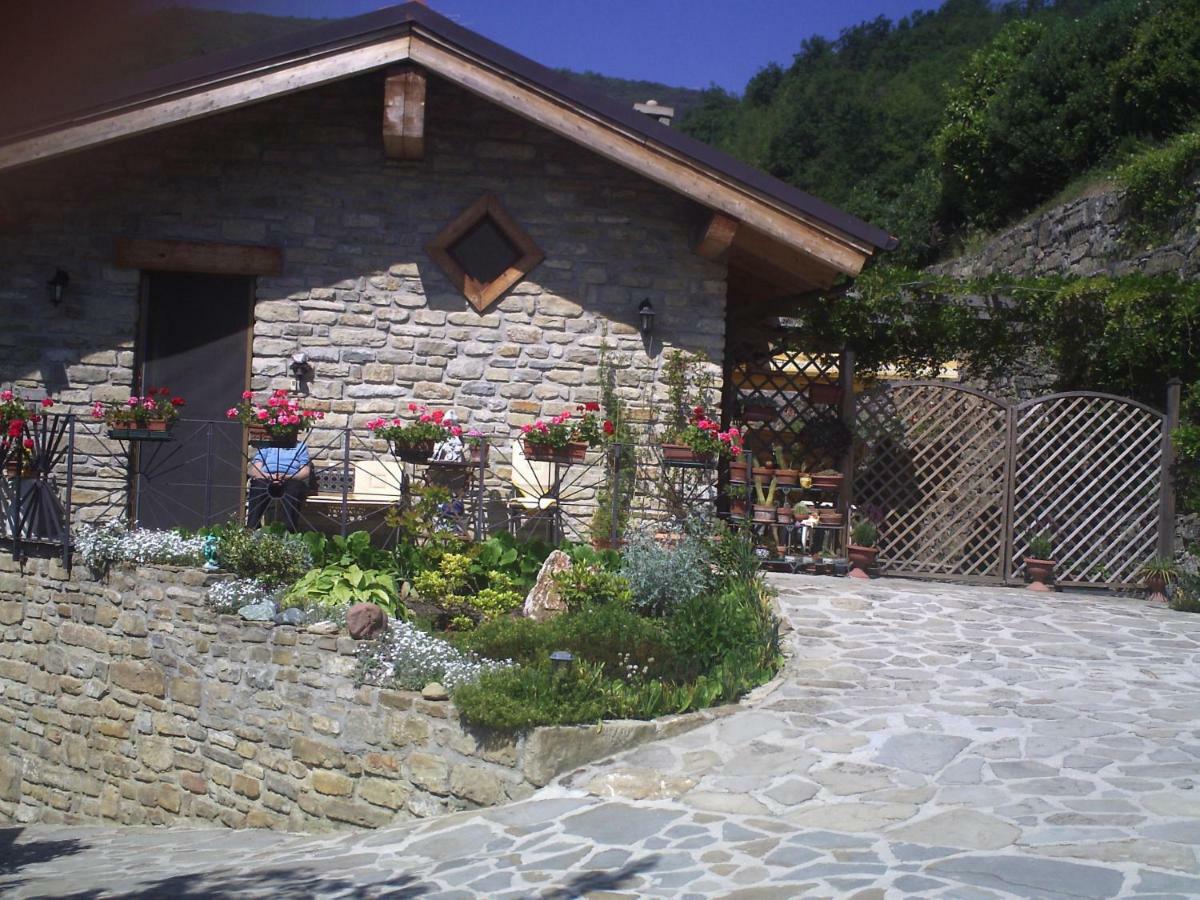 Bed and Breakfast Ca D' Fefi Gorzegno Exterior foto